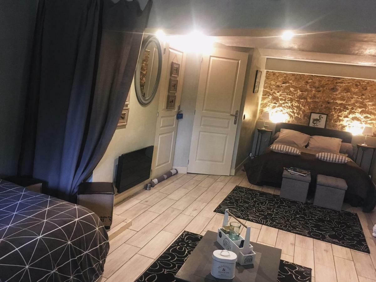 Le Clos Manceau Panzió Le Mans Kültér fotó