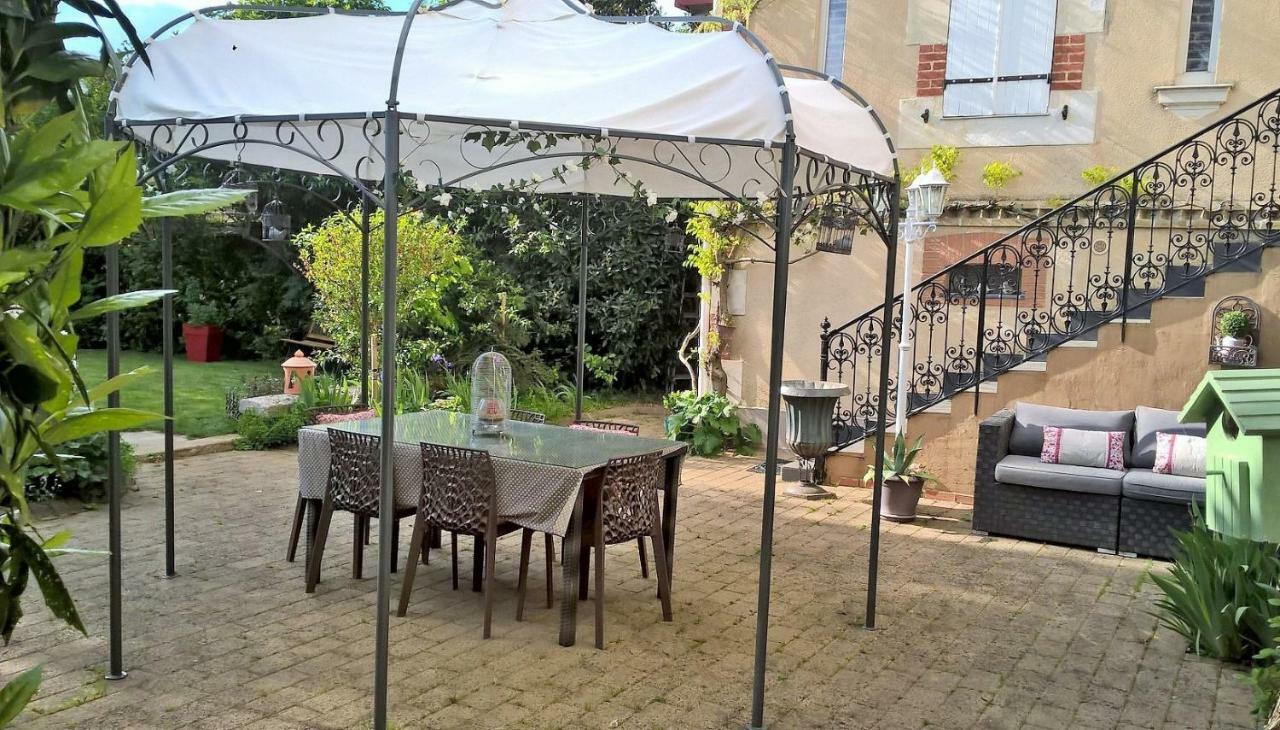 Le Clos Manceau Panzió Le Mans Kültér fotó