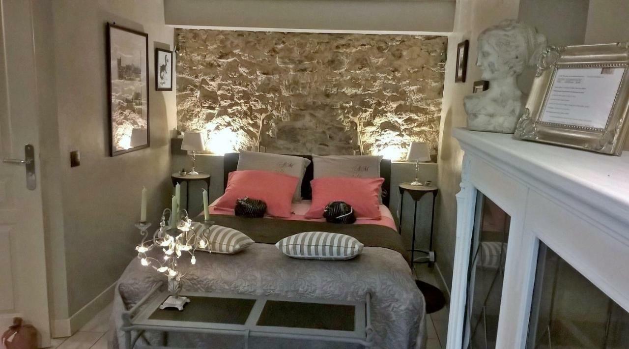Le Clos Manceau Panzió Le Mans Kültér fotó